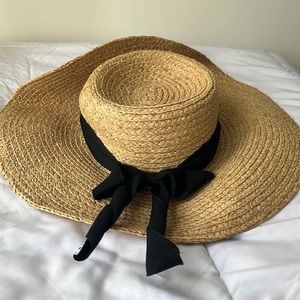 Wine tasting straw hat with cute black bow